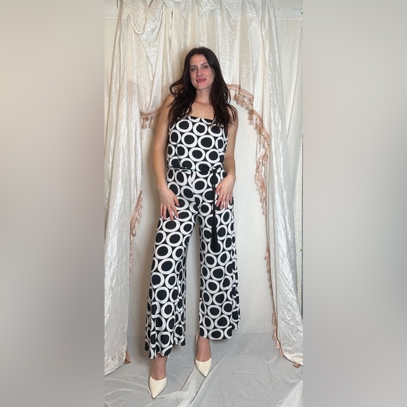 Arielle Strapless Black & White Jumpsuit Size Small - Picture 3 of 4